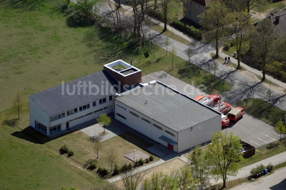 Luftbild WERNEUCHEN - Feuerwache der Freiwilligen Feuerwehr Werneuchen an der Wesendahler Strasse 8a in 16356 Werneuchen