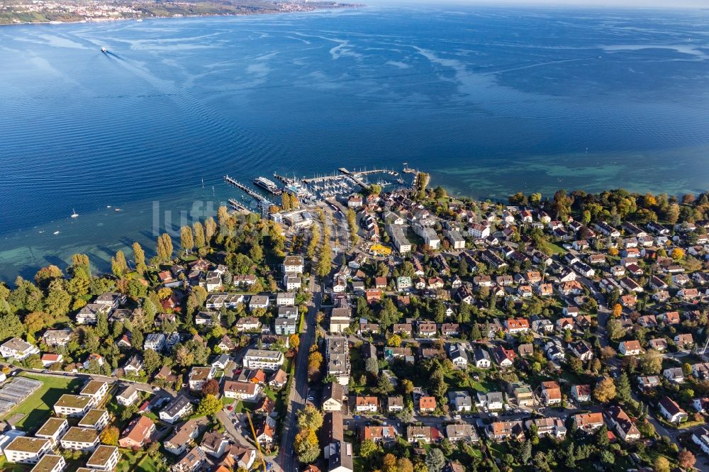 Konstanz aus der Vogelperspektive: Fähranleger Konstanz-Meersburg und Clubhaus Lände am Yachthafen im Ortsteil Staad in Konstanz im Bundesland Baden-Württemberg, Deutschland