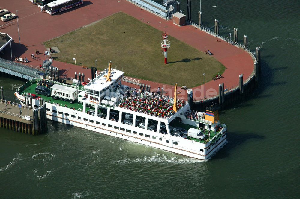 Luftbild Norderney - Fähre am Hafen von Norderney