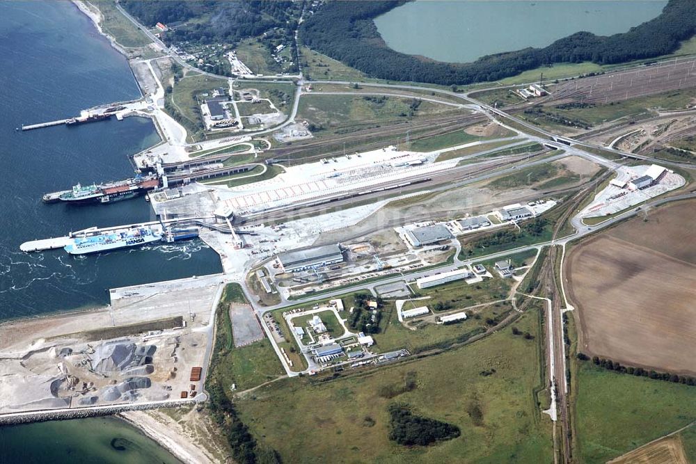 Mukran / Rügen - Mecklenburg-Vorpommern von oben - Fährhafen Mukran auf Rügen.