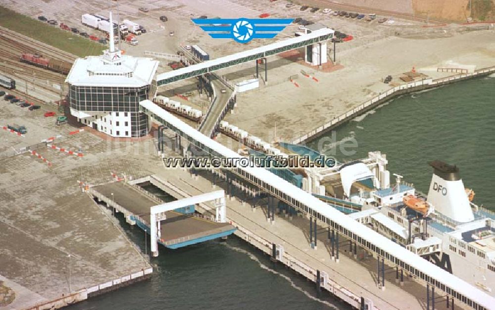 Mukran - Mecklenburg-Vorpommern aus der Vogelperspektive: Fährhafen Mukran auf Rügen.