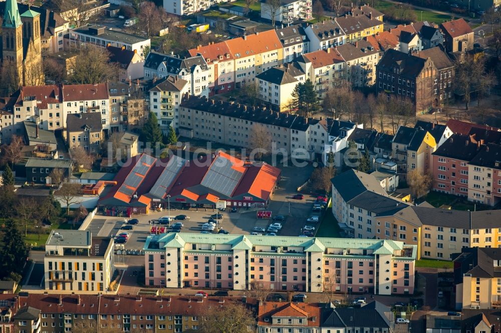 Herne aus der Vogelperspektive: Filiale der Supermarkt- Kette Rewe im Wohngebiet an der Siepenstraße in Herne im Bundesland Nordrhein-Westfalen