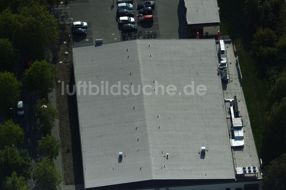 Luftbild Berlin OT Karow - Filiale des Supermarktes Kaiser's Tengelmann im Ortsteil Karow in Berlin