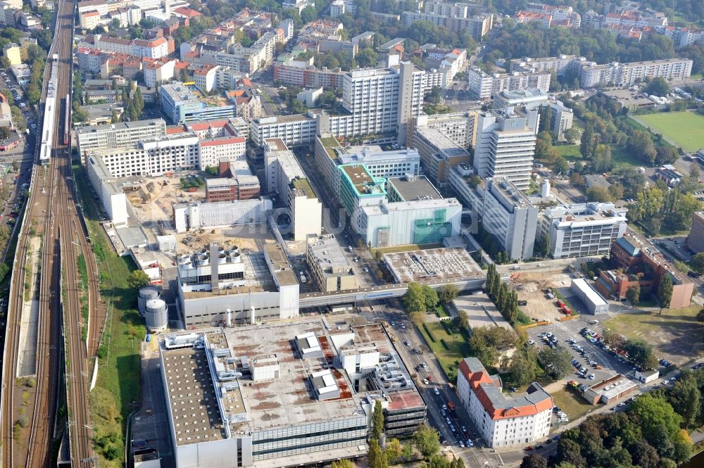 Berlin von oben - Firmen- Standort der Bayer Schering Pharma an der Müllerstraße im Stadtteil Wedding von Berlin