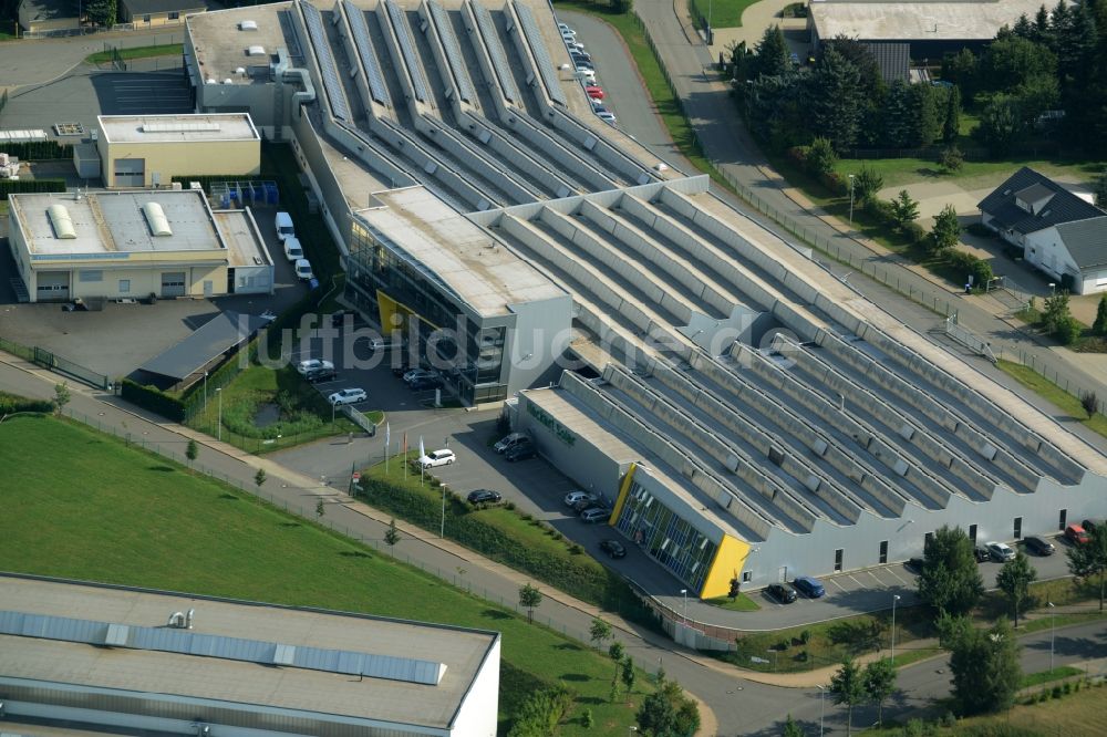 Luftbild Chemnitz - Firmengebäude von Heckert Solar GmbH in einem Gewerbegebiet im Südwesten von Chemnitz im Bundesland Sachsen