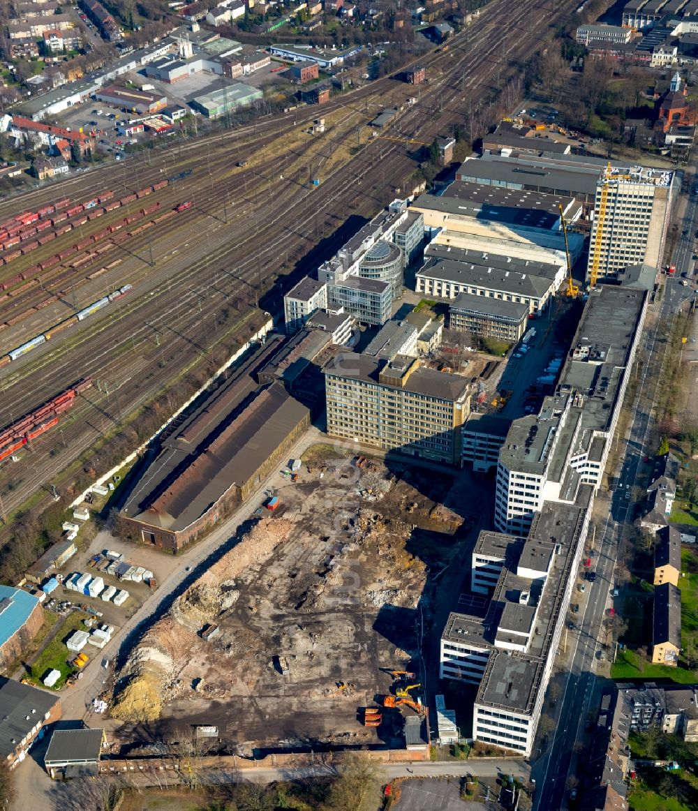 Oberhausen von oben - Firmengelände der BABCOCK Fertigungszentrum GmbH in Oberhausen im Bundesland Nordrhein-Westfalen