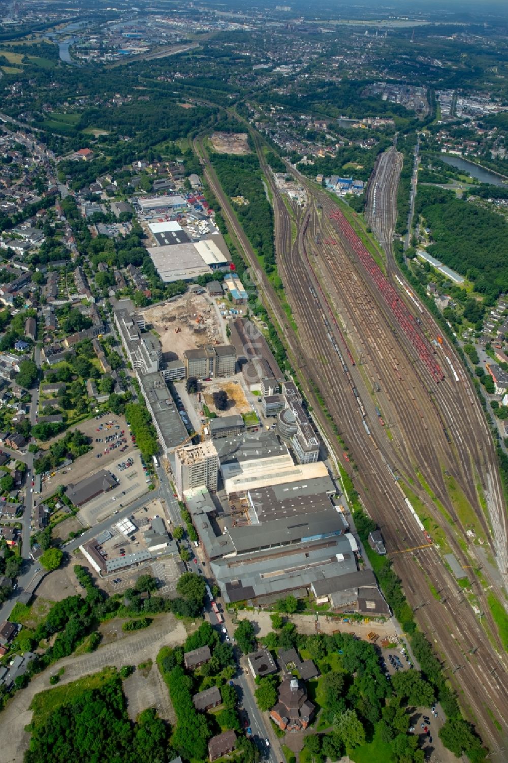 Luftaufnahme Oberhausen - Firmengelände der BABCOCK Fertigungszentrum GmbH in Oberhausen im Bundesland Nordrhein-Westfalen