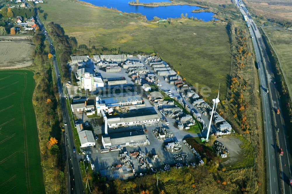 Lindholz von oben - Firmengelände der BERDING BETON GmbH in Lindholz im Bundesland Mecklenburg-Vorpommern, Deutschland