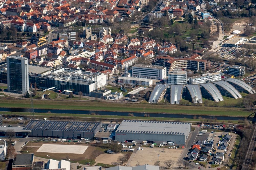 Luftaufnahme Offenburg - Firmengelände der Burda Media in Offenburg im Bundesland Baden-Württemberg, Deutschland