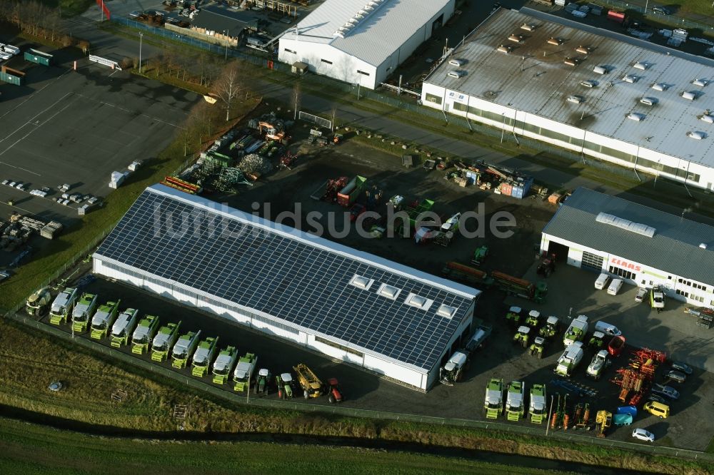 Luftbild Jacobsdorf - Firmengelände der Claas K & H Landmaschinenhandel Köppen + Helmig GmbH in Jacobsdorf im Bundesland Brandenburg