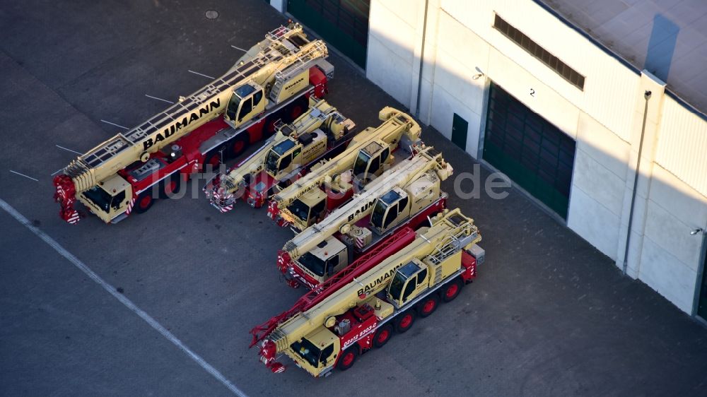 Bornheim von oben - Firmengelände der Firma Viktor Baumann GmbH & Co. KG in Bornheim im Bundesland Nordrhein-Westfalen, Deutschland