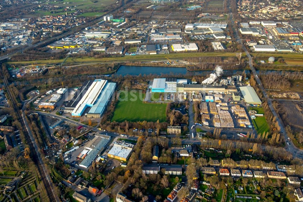 Luftbild Gelsenkirchen - Firmengelände der GERO Gelsenkirchener Rohrhandelsgesellschaft mbH und der Papierfabrik Fritz Peters GmbH & Co. KG in Gelsenkirchen im Bundesland Nordrhein-Westfalen