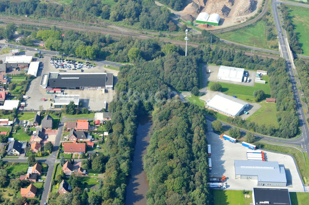 Papenburg / Niedersachsen von oben - Firmengelände der Hermann Bunte GmbH & Co. KG im Gewerbegebiet an der Bahnhofstraße in Papenburg / Niedersachsen