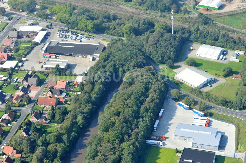 Papenburg / Niedersachsen aus der Vogelperspektive: Firmengelände der Hermann Bunte GmbH & Co. KG im Gewerbegebiet an der Bahnhofstraße in Papenburg / Niedersachsen