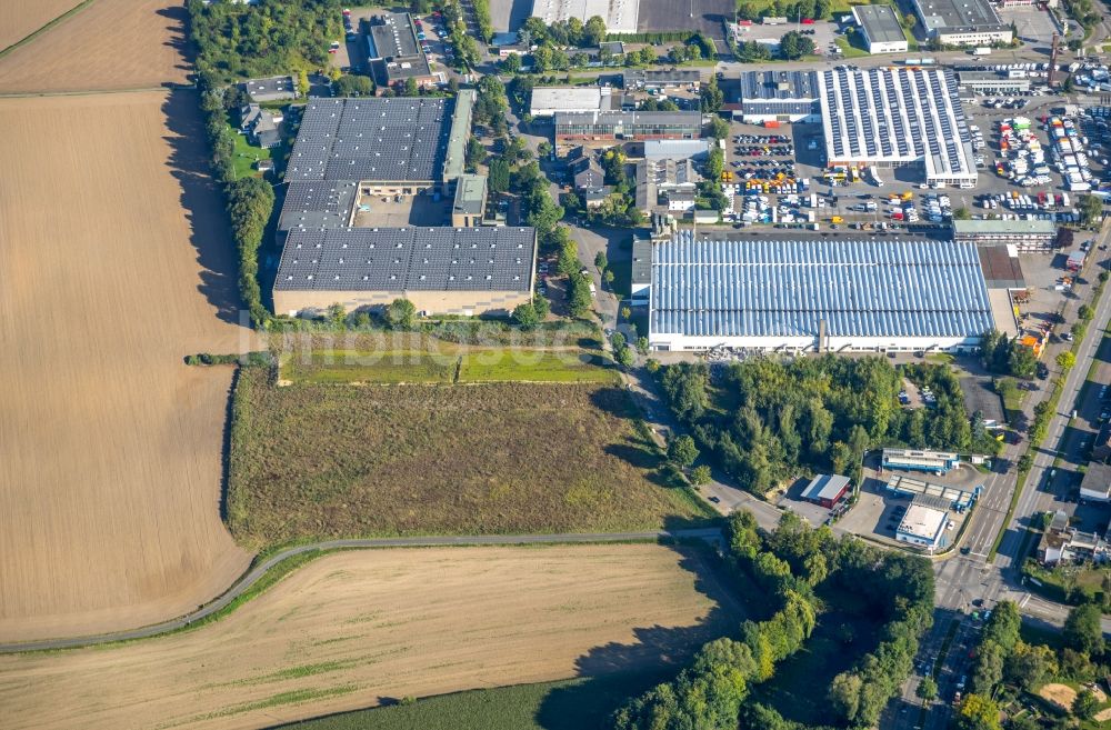 Bochum aus der Vogelperspektive: Firmengelände der HKL BAUMASCHINEN GmbH und der PSS Marketing GmbH an der Burgstraße in Bochum im Bundesland Nordrhein-Westfalen, Deutschland