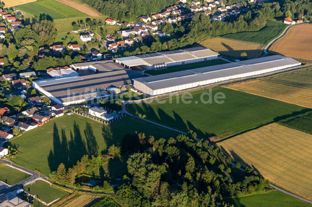 Luftbild Roßbach - Firmengelände der Konservernfabrik Eggerstorfer GmbH in Roßbach im Bundesland Bayern, Deutschland