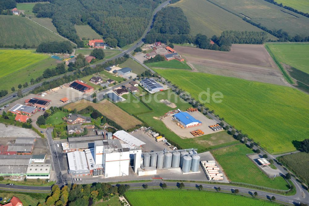 Luftbild Bawinkel - Firmengelände des Landhandels und Kraftfutterwerk der Tihen GmbH & Co KG in Bawinkel / Niedersachsen