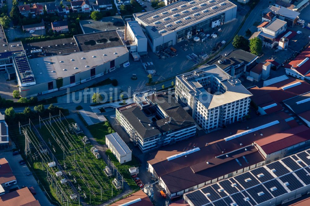 Luftaufnahme Arnstorf - Firmengelände der Lindner Group im Gewerbegebiet Bahnhofstraße BA 1 in Arnstorf im Bundesland Bayern, Deutschland