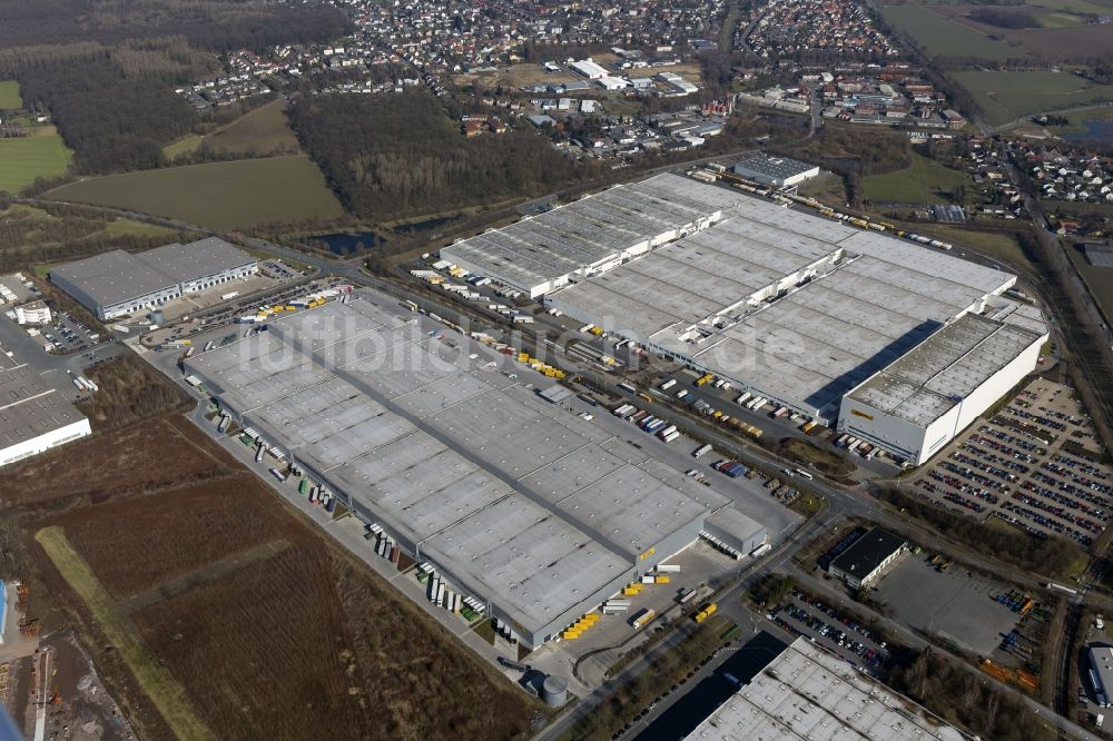 Luftbild Unna - Firmengelände des Logistikzentrums der DHL Solutions Retail GmbH, einem Logistikunternehmen der DHL an der Gießerstraße in Unna im Ruhrgebiet im Bundesland Nordrhein-Westfalen NRW