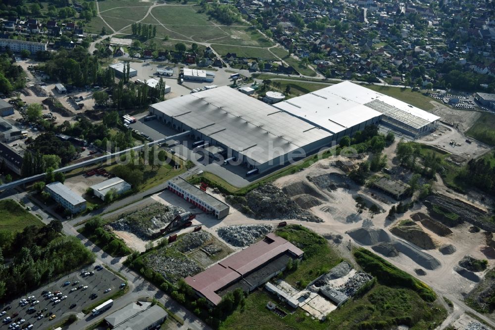 Fürstenwalde/Spree von oben - Firmengelände R F L Reifen-Felgen-Logistik Speditions- und Lager GmbH in Fürstenwalde/Spree im Bundesland Brandenburg