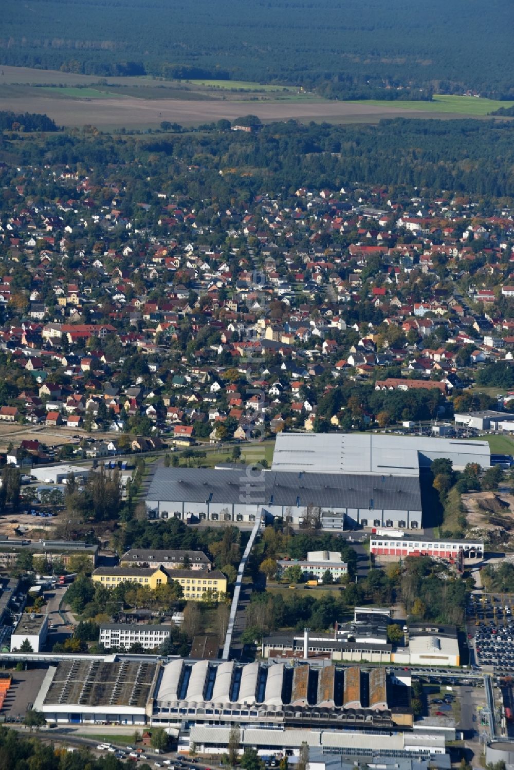 Fürstenwalde/Spree von oben - Firmengelände R F L Reifen-Felgen-Logistik Speditions- und Lager GmbH in Fürstenwalde/Spree im Bundesland Brandenburg