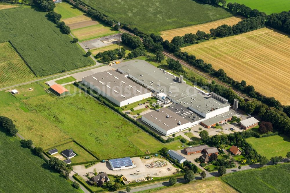 Kutenholz aus der Vogelperspektive: Firmengelände der RPC Verpackungen Kutenholz GmbH in Kutenholz im Bundesland Niedersachsen, Deutschland