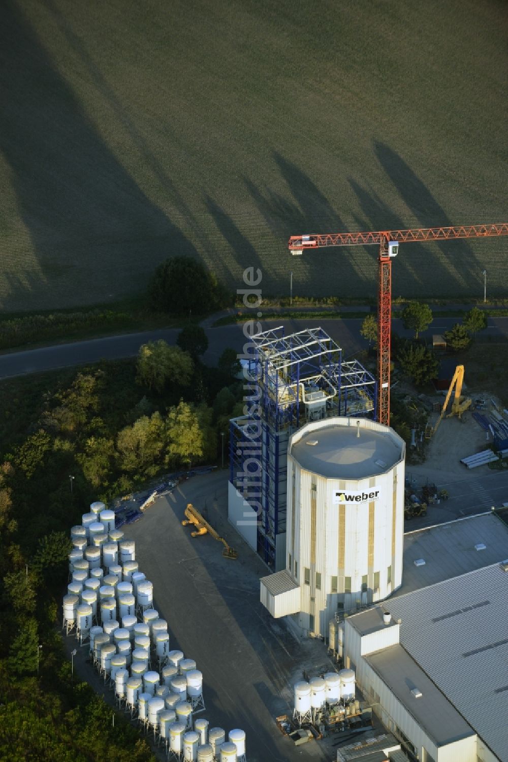 Rüdersdorf bei Berlin aus der Vogelperspektive: Firmengelände der Saint-Gobain Weber GmbH in Rüdersdorf bei Berlin im Bundesland Brandenburg