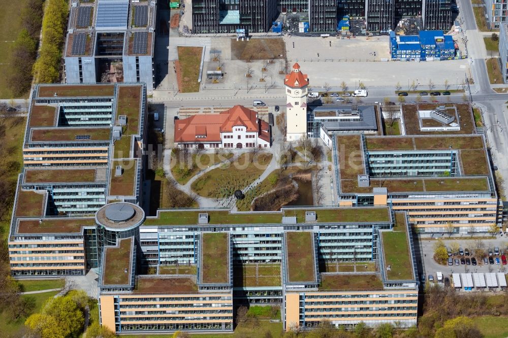 München aus der Vogelperspektive: Firmengelände der Stadtwerke München GmbH an der Emmy-Noether-Straße - Agnes-Pockels-Bogen in München im Bundesland Bayern