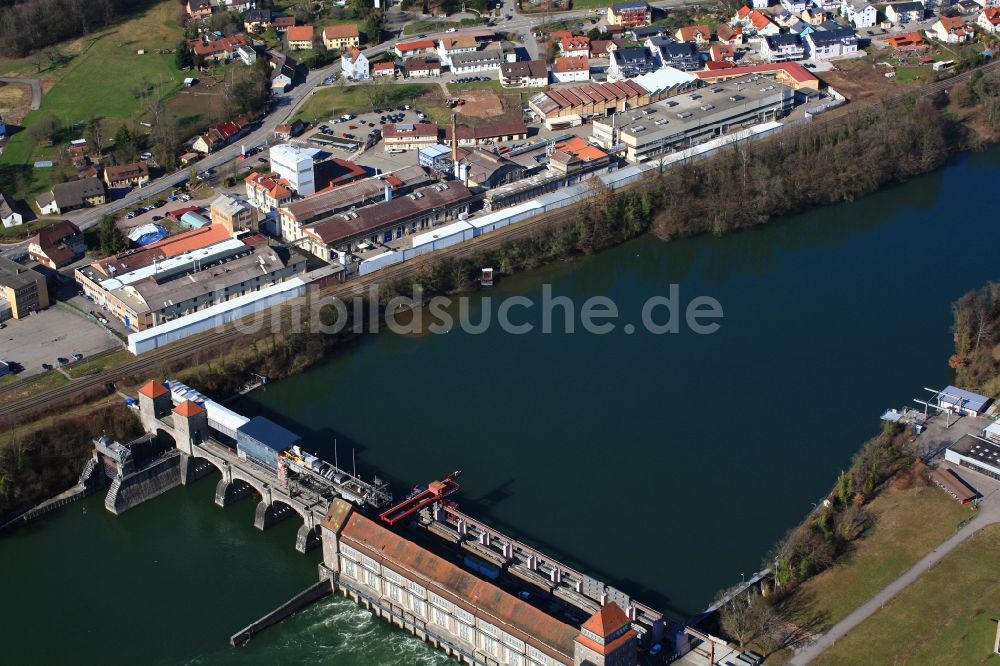 Luftbild Laufenburg - Firmengelände der H.C. Starck Division STC und Wasserkraftwerk Laufenburg der Energiedienst Holding AG in Laufenburg Rhina im Bundesland Baden-Württemberg, Deutschland