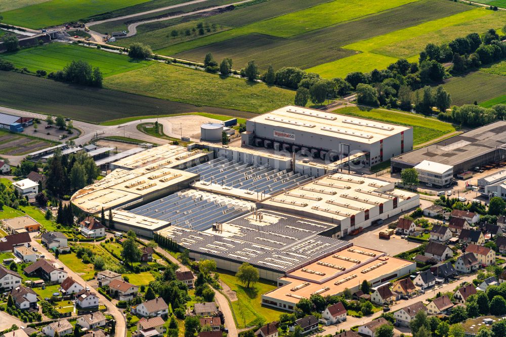 Krauchenwies aus der Vogelperspektive: Firmengelände der Tegometall Ladenbau Gmbh in Krauchenwies im Bundesland Baden-Württemberg, Deutschland