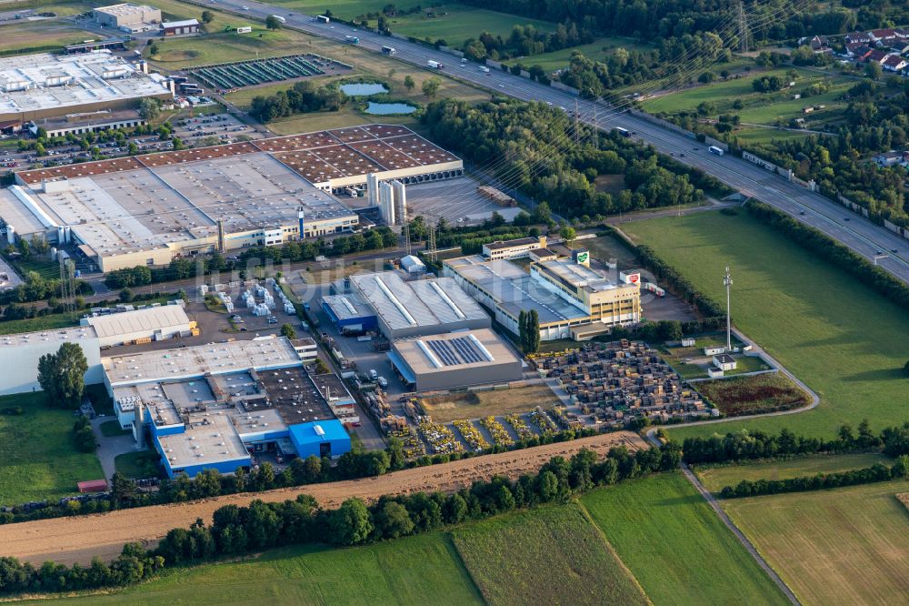 Bruchsal von oben - Firmengelände der UPM Biocomposites in Bruchsal im Bundesland Baden-Württemberg, Deutschland