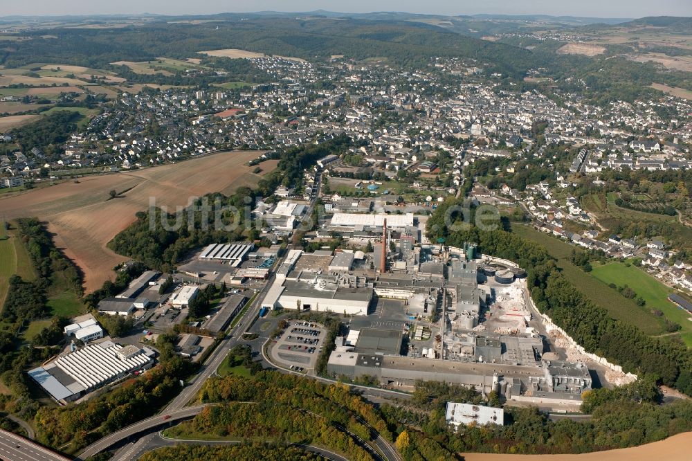 Mayen von oben - Firmengelände der Weig - Casack GmbH & Co. KG an der Polcher Straße in Mayen im Bundesland Rheinland-Pfalz