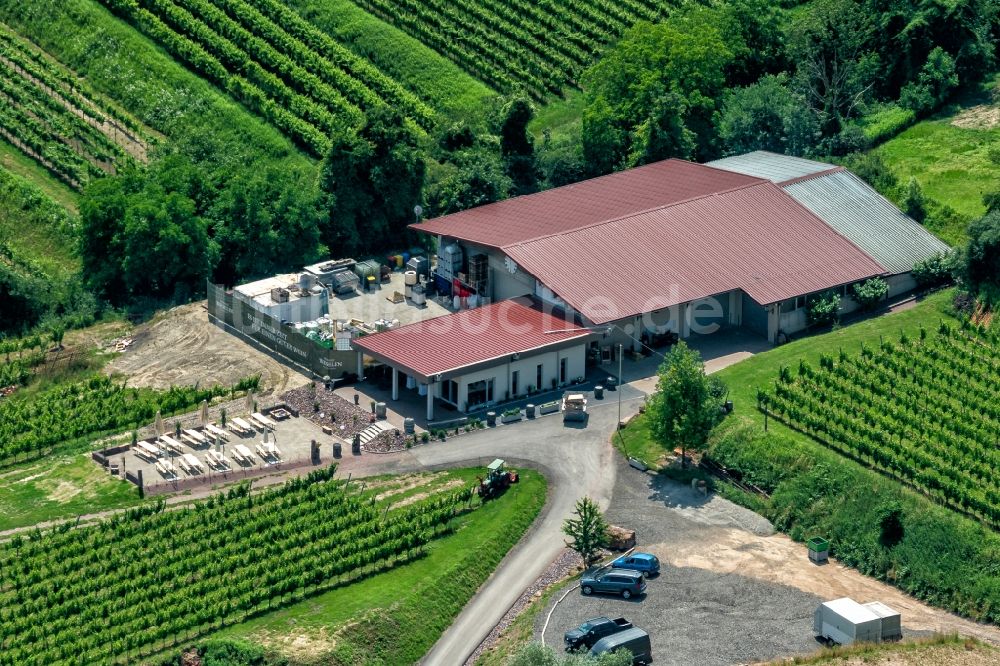 Ettenheim aus der Vogelperspektive: Firmengelände der Weingut Andreas Bieselin in Ettenheim im Bundesland Baden-Württemberg, Deutschland