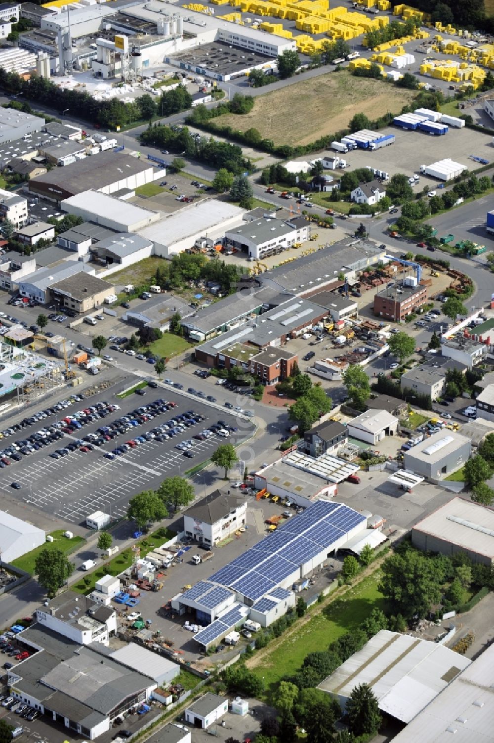 Luftbild Köln - Firmensitz der Werner Diener GmbH & Co. Industrieanstrich KG in Köln im Bundesland Nordrhein-Westfalen