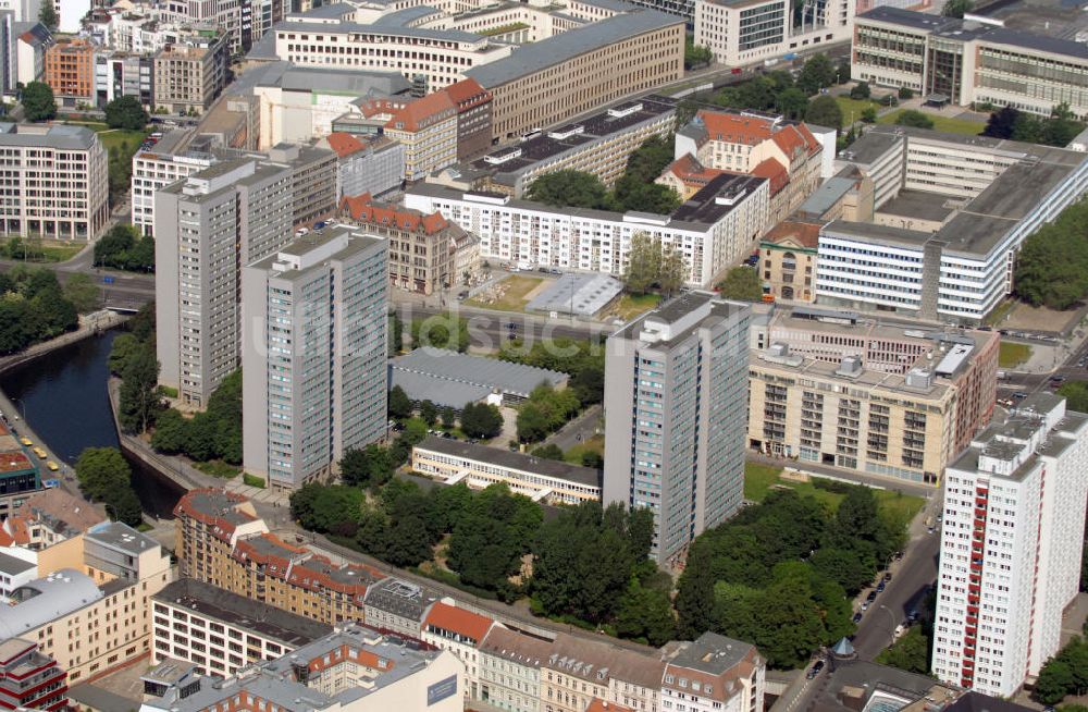 Berlin aus der Vogelperspektive: Fischerinsel Berlin-Mitte