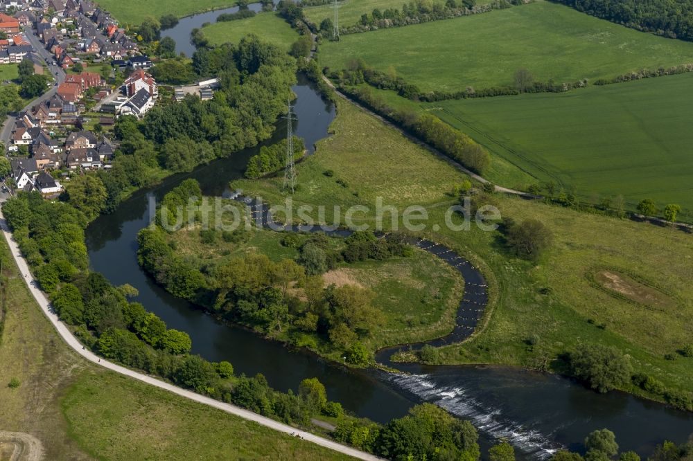 Luftaufnahme Werne - Fischtreppe im Flußverlauf der Lippe am Stauwehr bei Werne im Ruhrgebiet im Bundesland Nordrhein-Westfalen