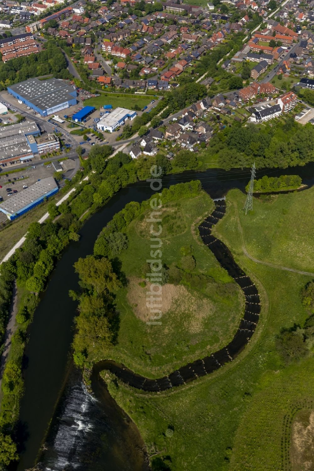 Werne aus der Vogelperspektive: Fischtreppe im Flußverlauf der Lippe am Stauwehr bei Werne im Ruhrgebiet im Bundesland Nordrhein-Westfalen