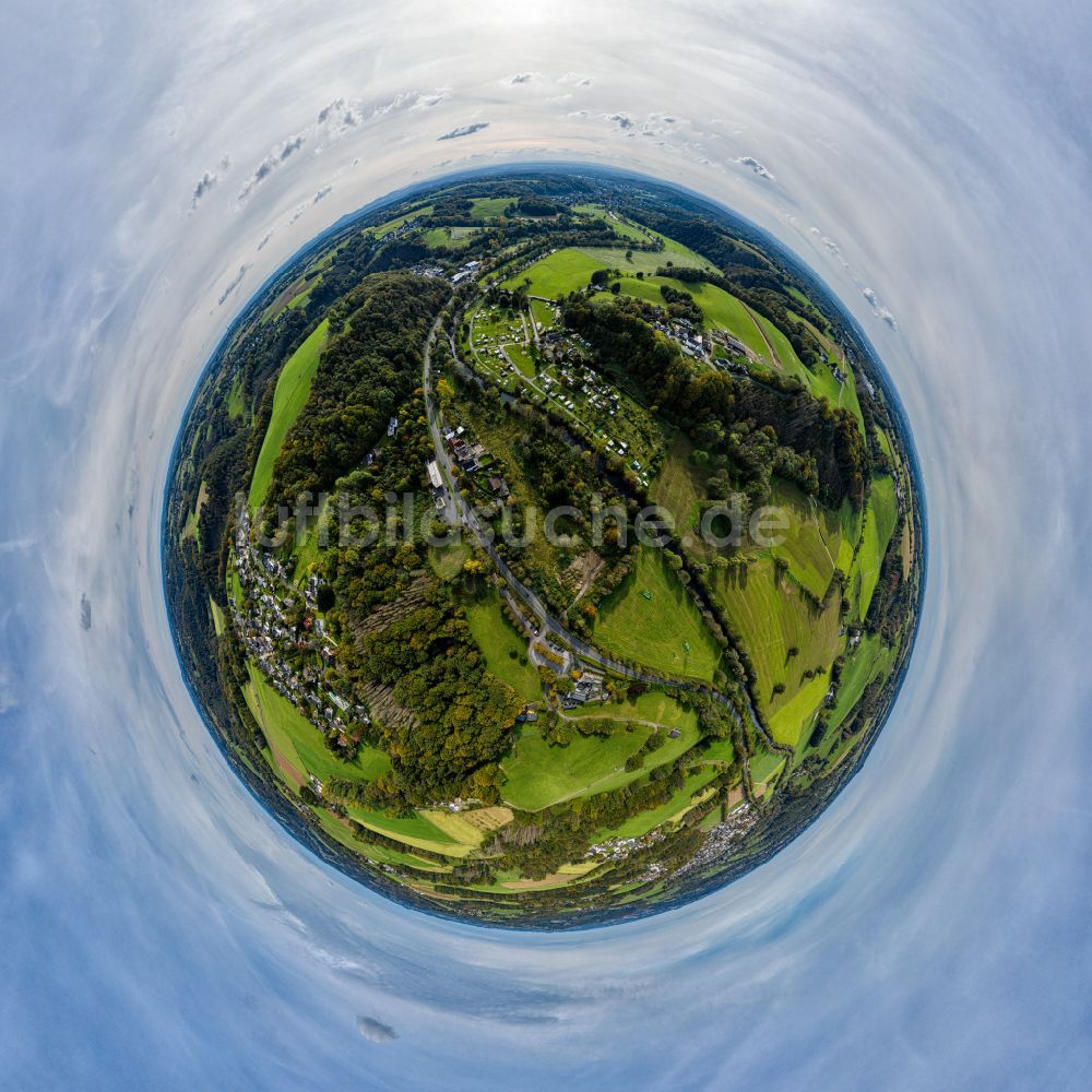 Luftaufnahme Lohmar - Fish Eye- Perspektive Campingplatz am Flußufer der Agger in Lohmar im Bundesland Nordrhein-Westfalen, Deutschland