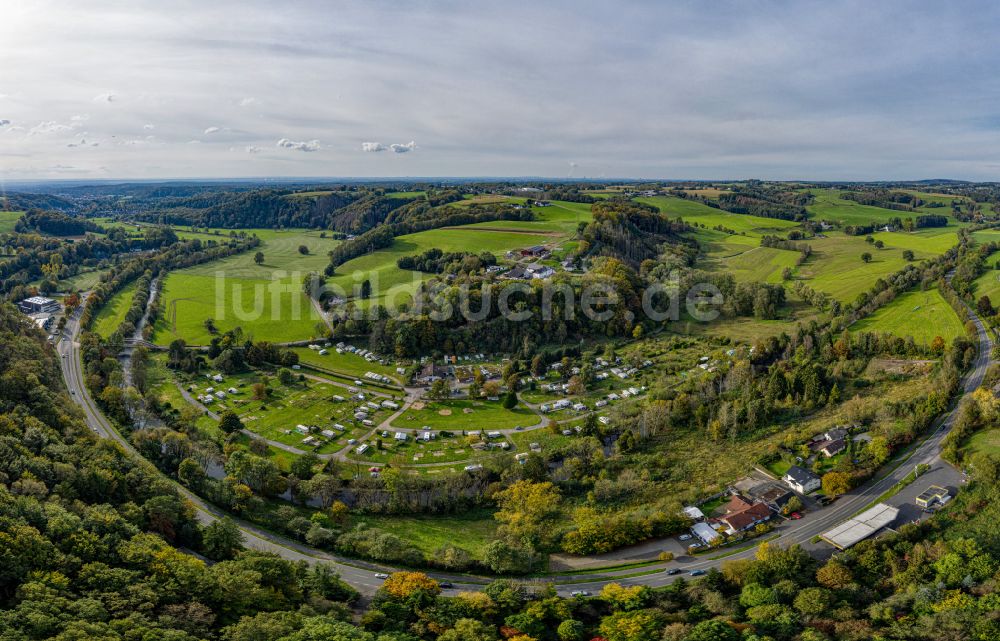 Luftaufnahme Lohmar - Fish Eye- Perspektive Campingplatz am Flußufer der Agger in Lohmar im Bundesland Nordrhein-Westfalen, Deutschland