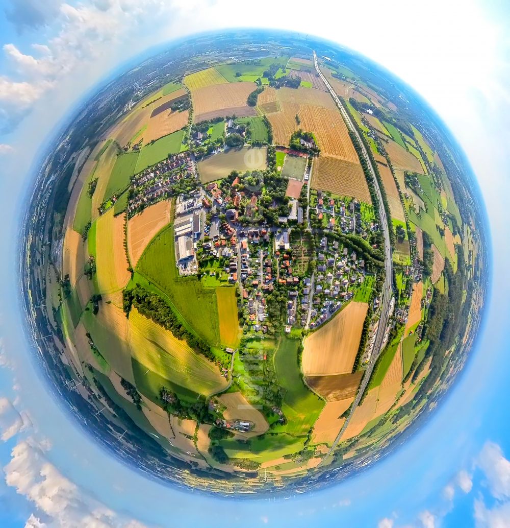 Vellern von oben - Fish Eye- Perspektive Dorf - Ansicht am Rande von Feldern in Vellern im Bundesland Nordrhein-Westfalen, Deutschland