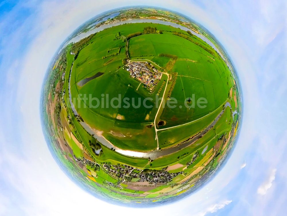 Luftbild Schenkenschanz - Fish Eye- Perspektive Dorfkern am Feldrand in Schenkenschanz im Bundesland Nordrhein-Westfalen, Deutschland