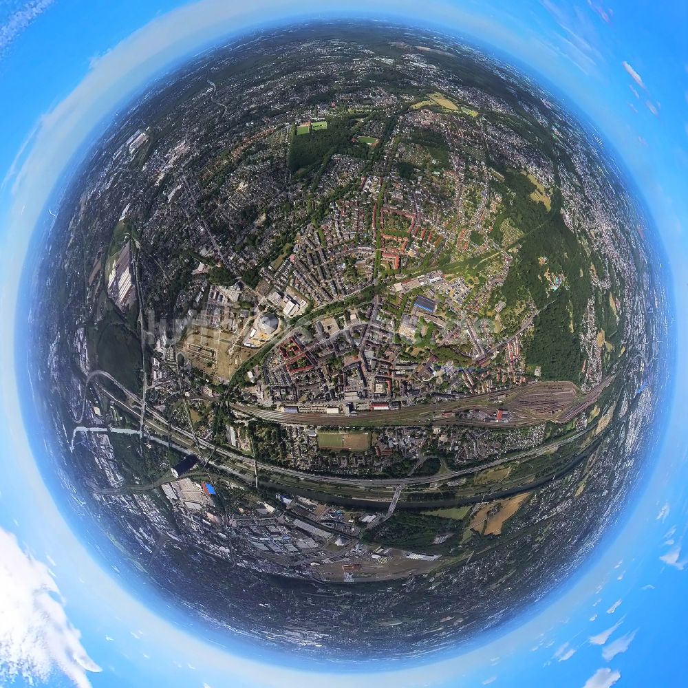 Oberhausen aus der Vogelperspektive: Fish Eye- Perspektive Innenstadt in Oberhausen im Bundesland Nordrhein-Westfalen, Deutschland