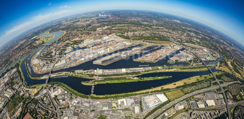 Duisburg aus der Vogelperspektive: Fish Eye- Perspektive Kaianlagen und Schiffs- Anlegestellen am Hafenbecken des Binnenhafen am Rhein und an der Ruhr im Ortsteil Ruhrort in Duisburg im Bundesland Nordrhein-Westfalen, Deutschland