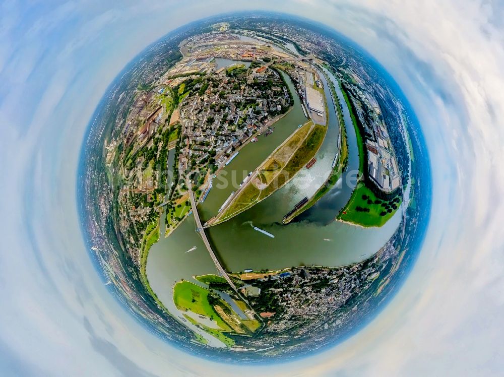 Luftbild Duisburg - Fish Eye- Perspektive Kaianlagen und Schiffs- Anlegestellen am Hafenbecken des Binnenhafen am Vinckekanal in Duisburg im Bundesland Nordrhein-Westfalen, Deutschland