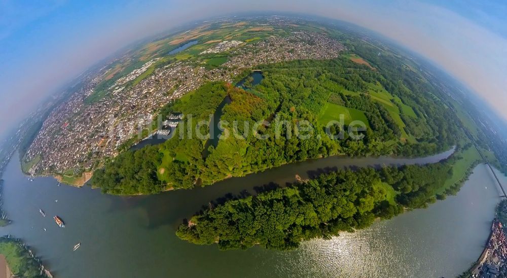 Luftbild Niederkassel - Fish Eye- Perspektive Mündung der Sieg in den Rhein bei Niedrigwasser in Niederkassel im Bundesland Nordrhein-Westfalen, Deutschland