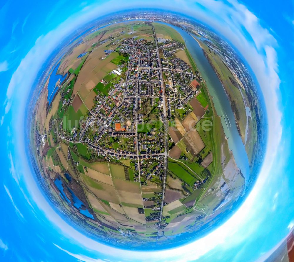 Büderich von oben - Fish Eye- Perspektive Stadtgebiet inmitten der Landwirtschaft in Büderich im Bundesland Nordrhein-Westfalen, Deutschland