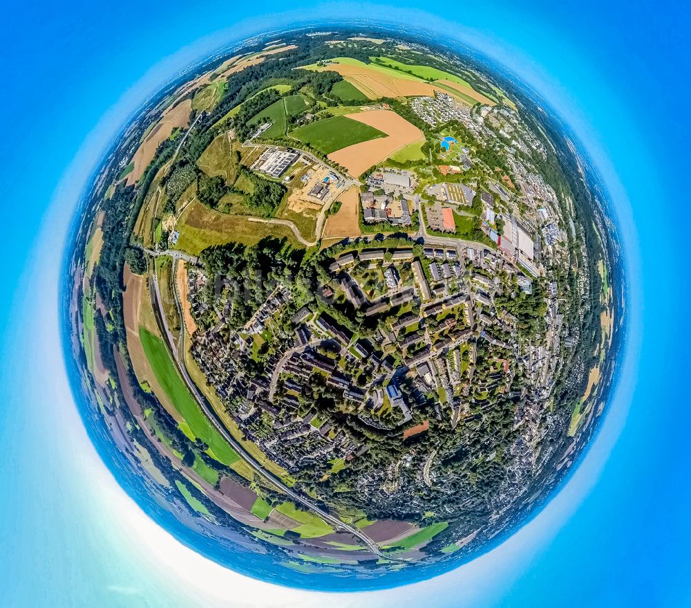 Heiligenhaus von oben - Fish Eye- Perspektive Stadtrand und Außenbezirks- Wohngebiete in Heiligenhaus im Bundesland Nordrhein-Westfalen, Deutschland