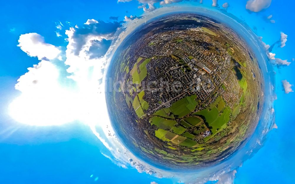 Luftaufnahme Bergkamen - Fish Eye- Perspektive Stadtzentrum im Innenstadtbereich in Bergkamen im Bundesland Nordrhein-Westfalen, Deutschland