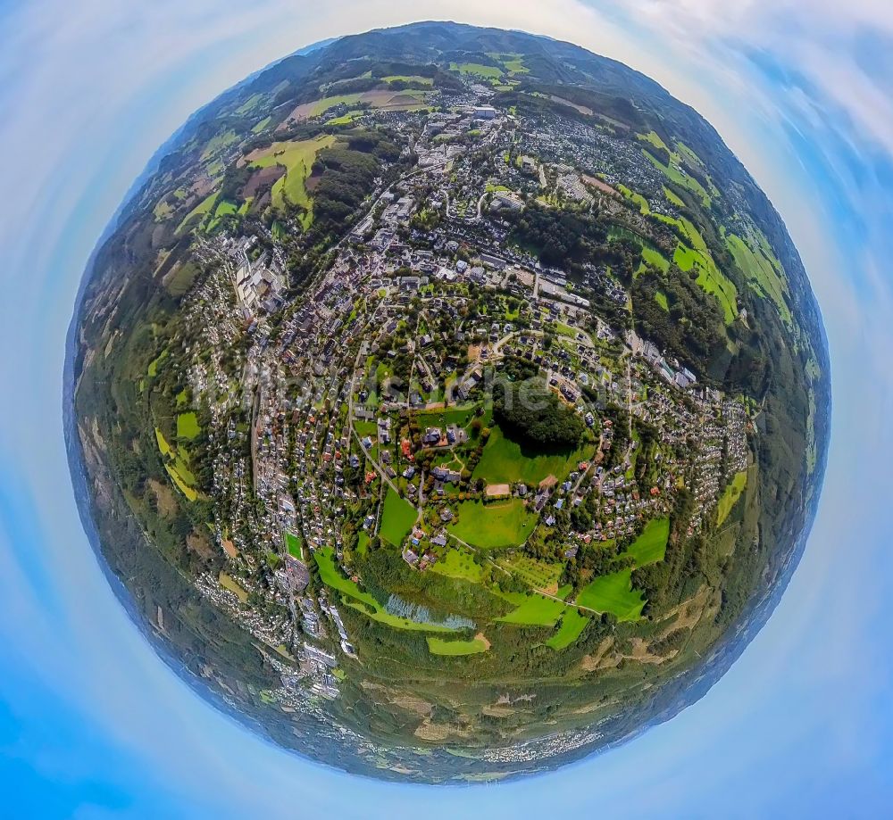 Luftbild Sundern (Sauerland) - Fish Eye- Perspektive Stadtzentrum im Innenstadtbereich in Sundern (Sauerland) im Bundesland Nordrhein-Westfalen, Deutschland