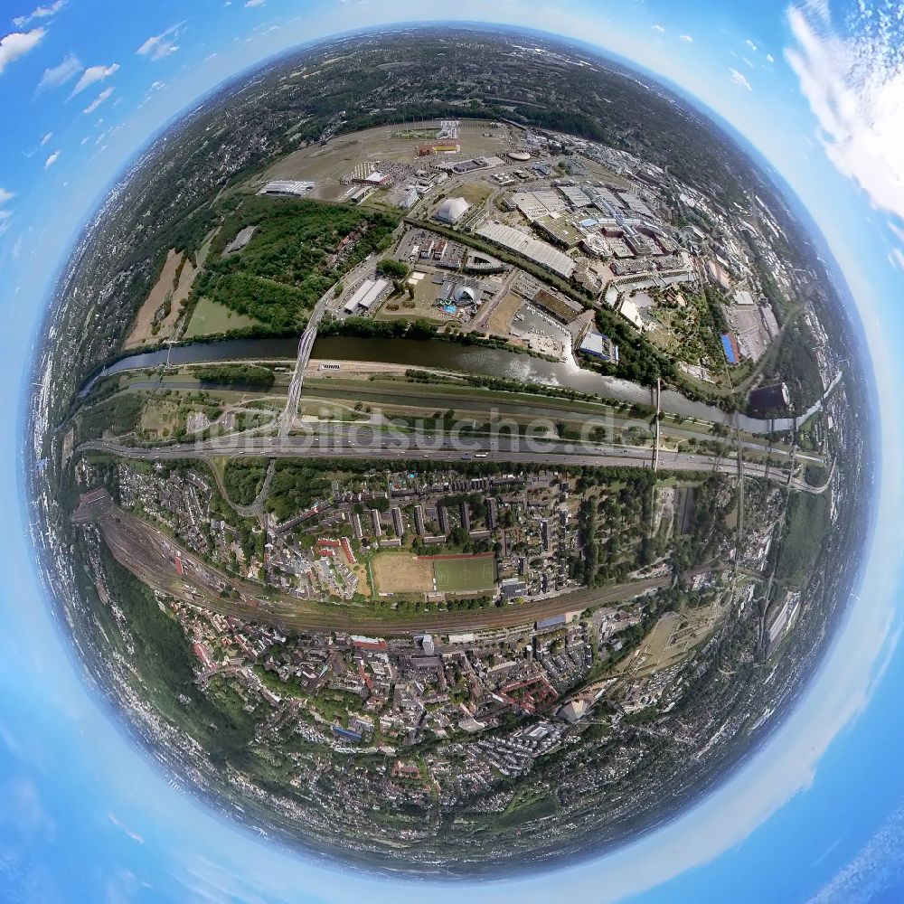 Luftaufnahme Oberhausen - Fish Eye- Perspektive Verlauf von Rhein-Herne-Kanal, Emscher und Autobahn A 42 in Oberhausen im Bundesland Nordrhein-Westfalen, Deutschland